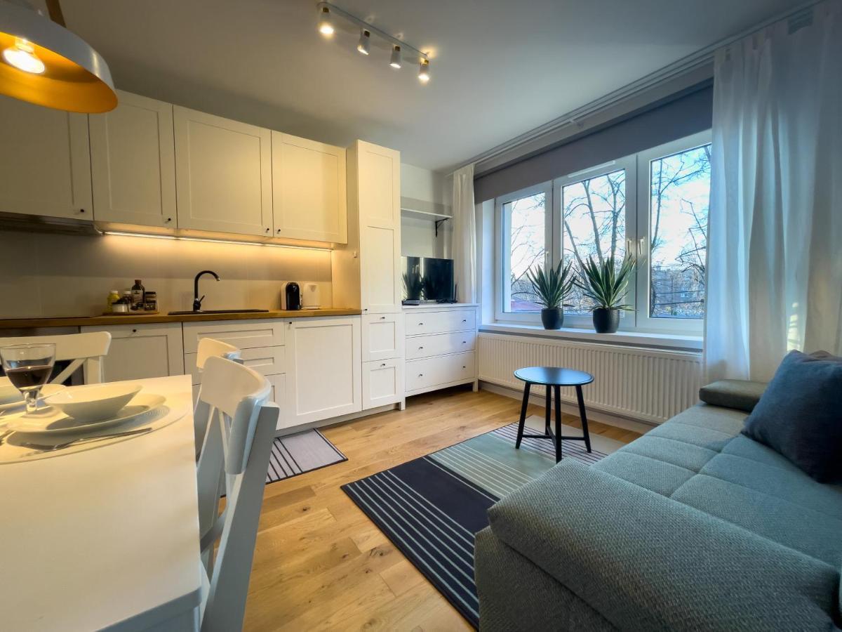 Urban Apartments Studio No 4A, Free Private Parking, Self Check-In Хожов Екстериор снимка